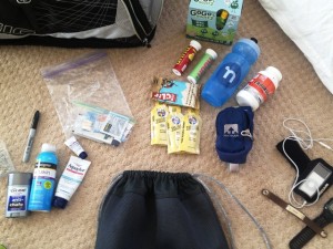 Race day packing list from runladylike.com