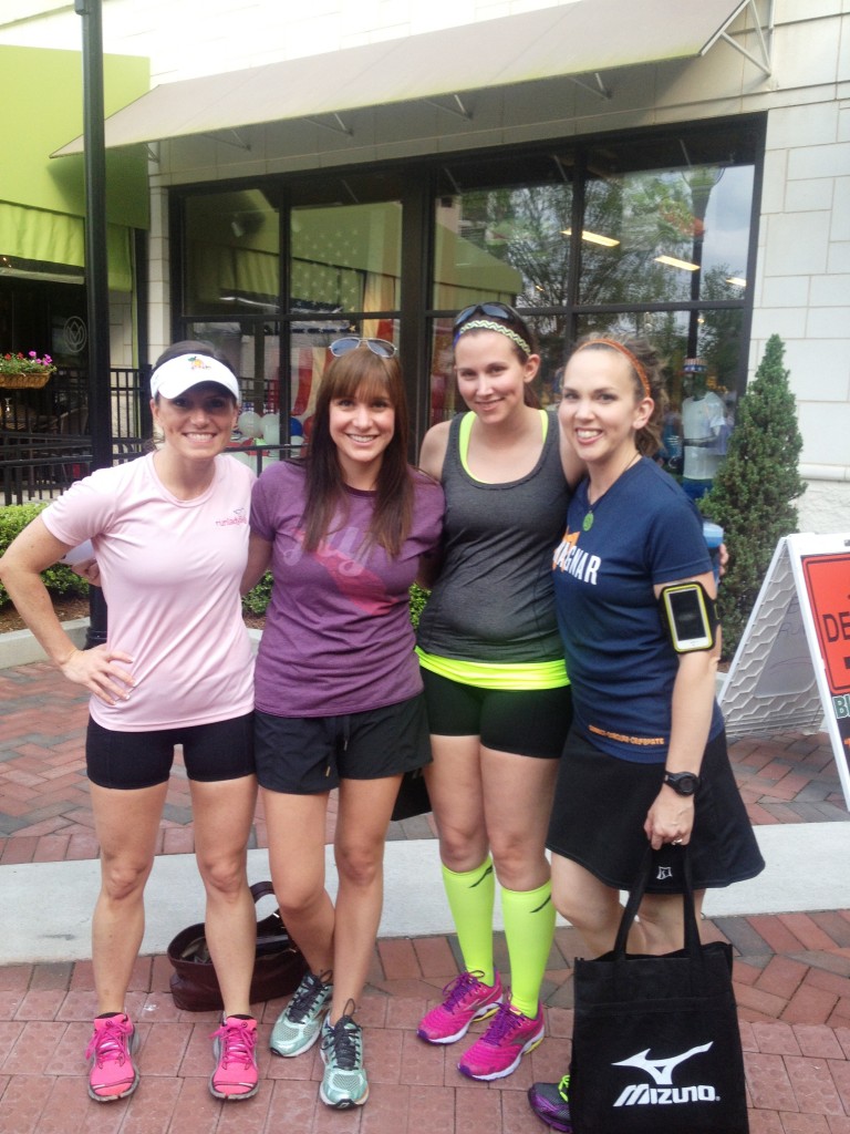 I got to see Elizabeth from Running For Bling, Amy from , and Lindsay from Twist and Run!