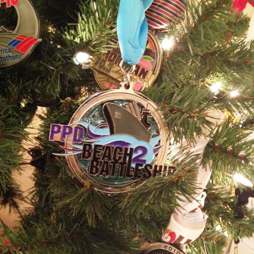 Race medals as Christmas ornaments on runladylike.com