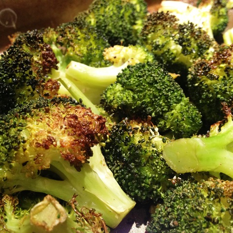 Lemon-garlic roasted broccoli on runladylike.com