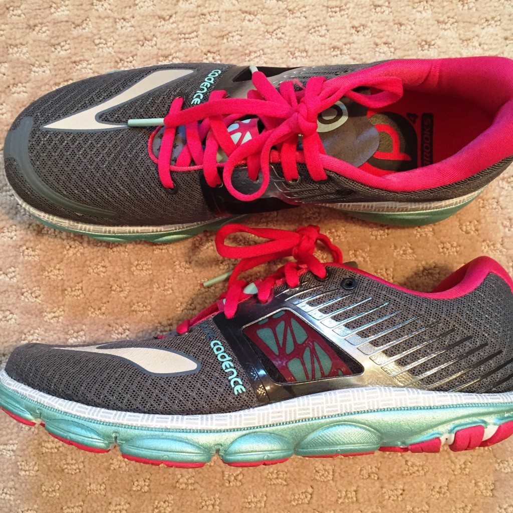 brooks pure cadence running shoes